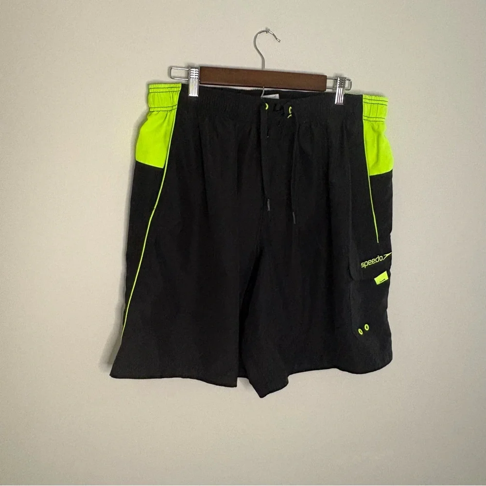 Speedo Black and Neon Green Swim Trunks Mens XL EUC